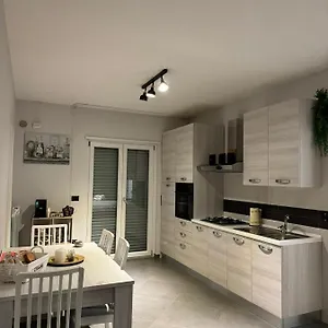 Dima's House Appartamento